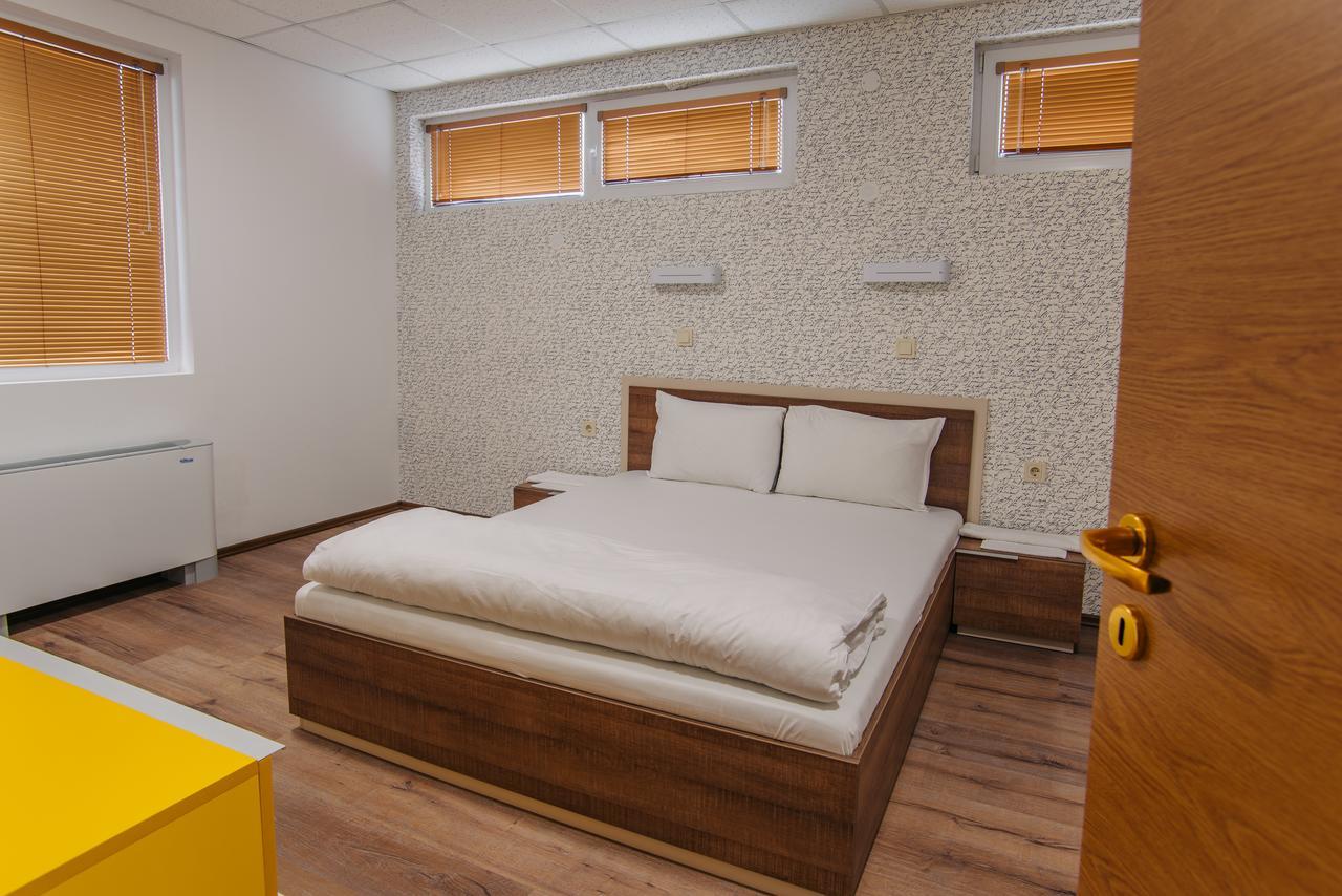 Pansion Storgozia Apart otel Plevne Dış mekan fotoğraf